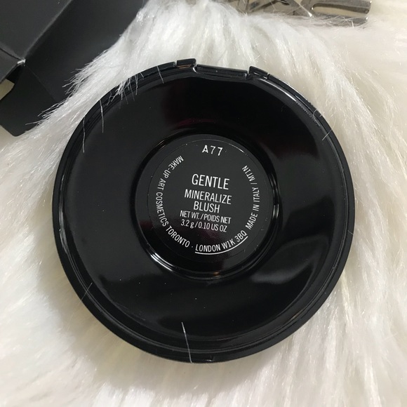 Mac 💯🎉mineralized blush"Gentle" brand w box! Gwp - Picture 7 of 7